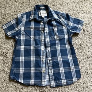 Abercrombie boys short sleeve shirt. Size L